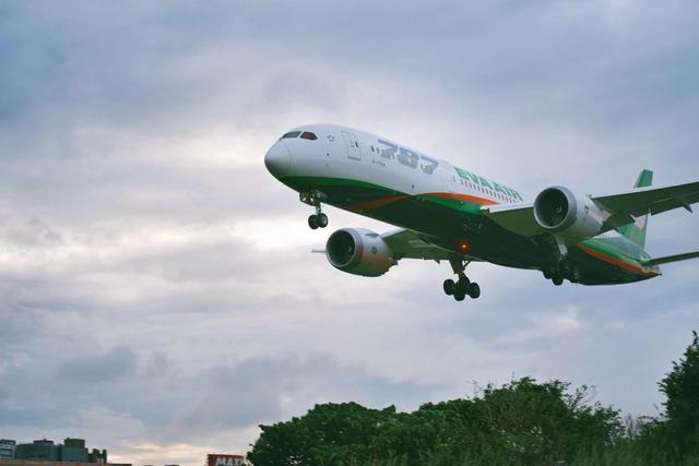 重庆航空6月24日起恢复飞往科伦坡的航班