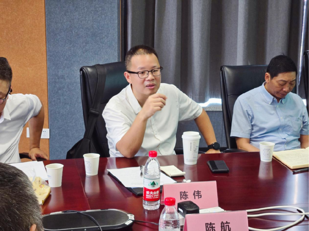 住建部副部长秦海翔率团访问智利